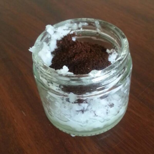 DIY bodyscrub med kaffe og kokos